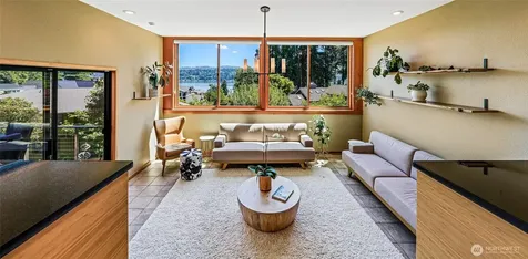 9426 SE 52nd Street Mercer Island WA 98040
