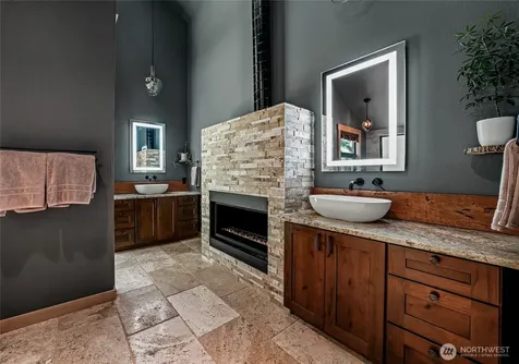 9426 SE 52nd Street Mercer Island WA 98040
