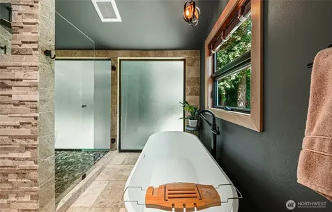 9426 SE 52nd Street Mercer Island WA 98040