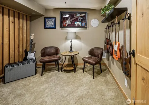 9426 SE 52nd Street Mercer Island WA 98040