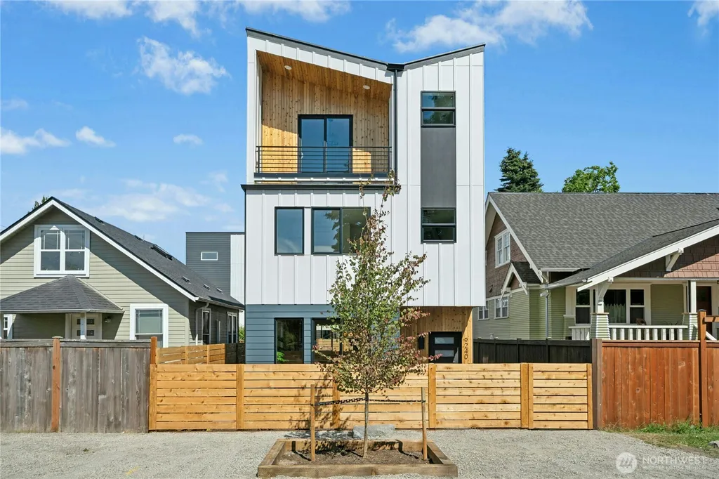9240 Dayton Avenue N Seattle WA 98103