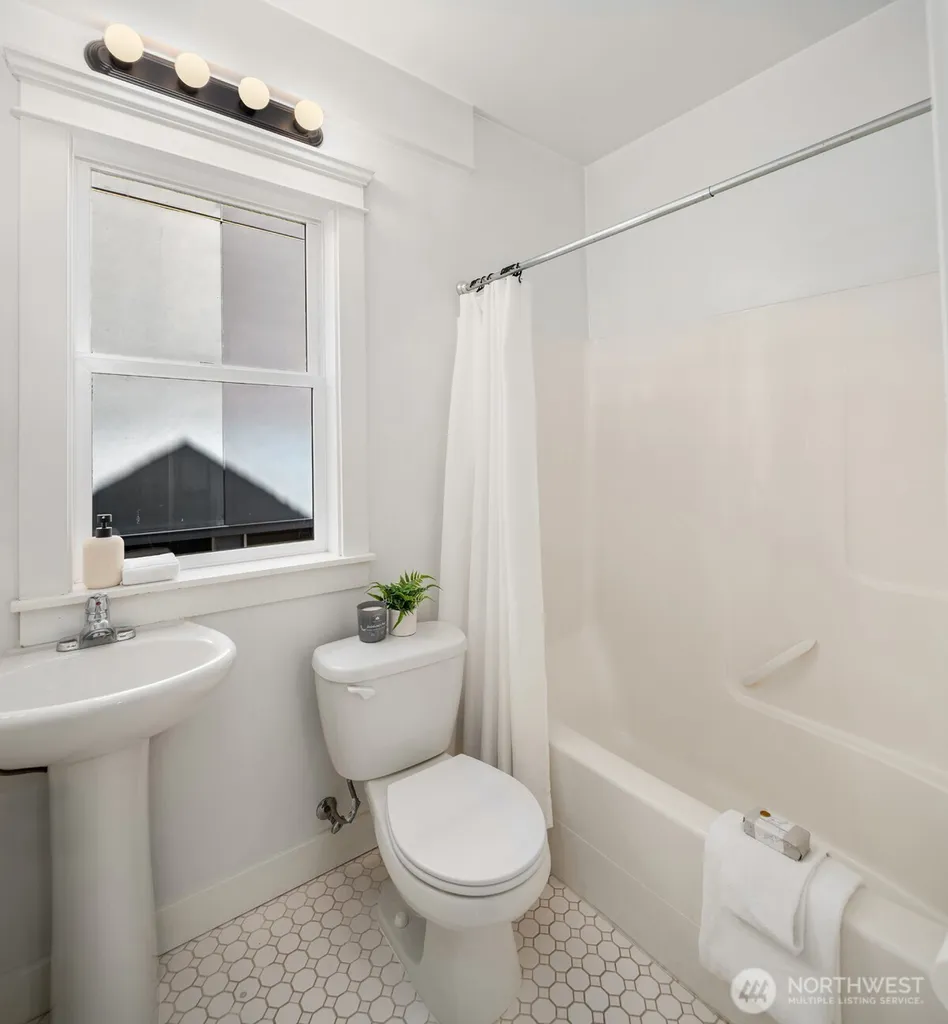 1132 NW 56th Street Seattle WA 98107