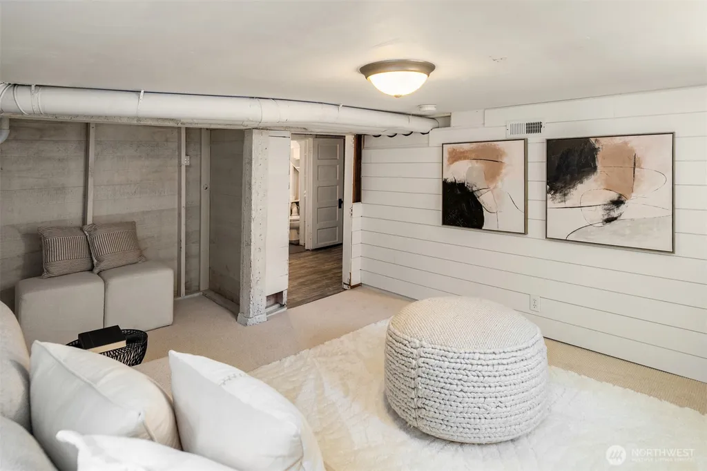 1132 NW 56th Street Seattle WA 98107