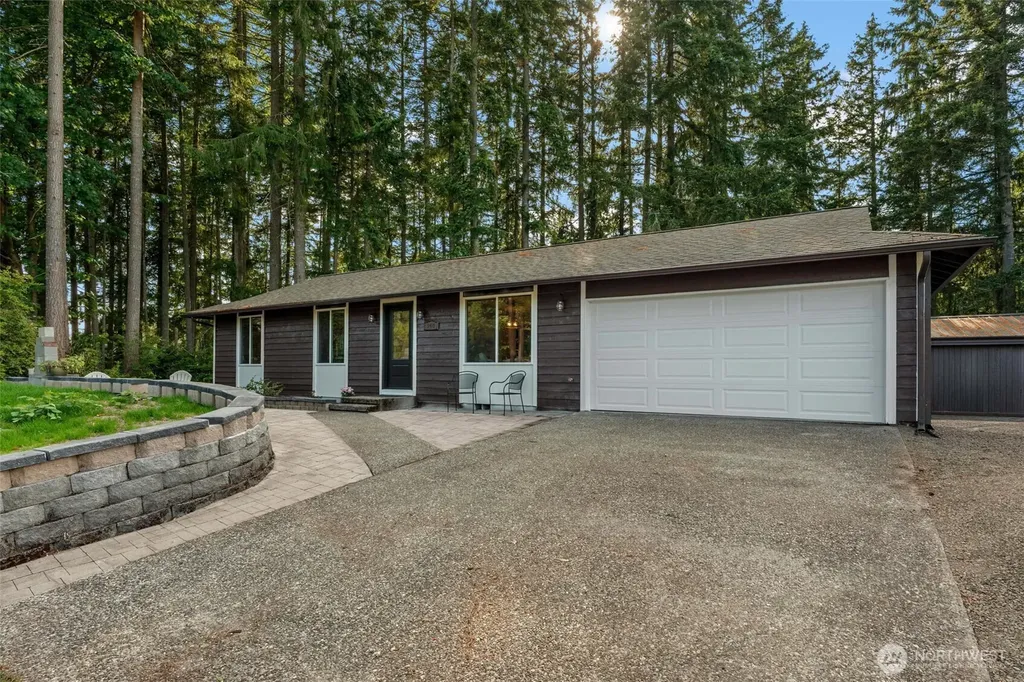 940 Hillandale Drive E Port Orchard WA 98366