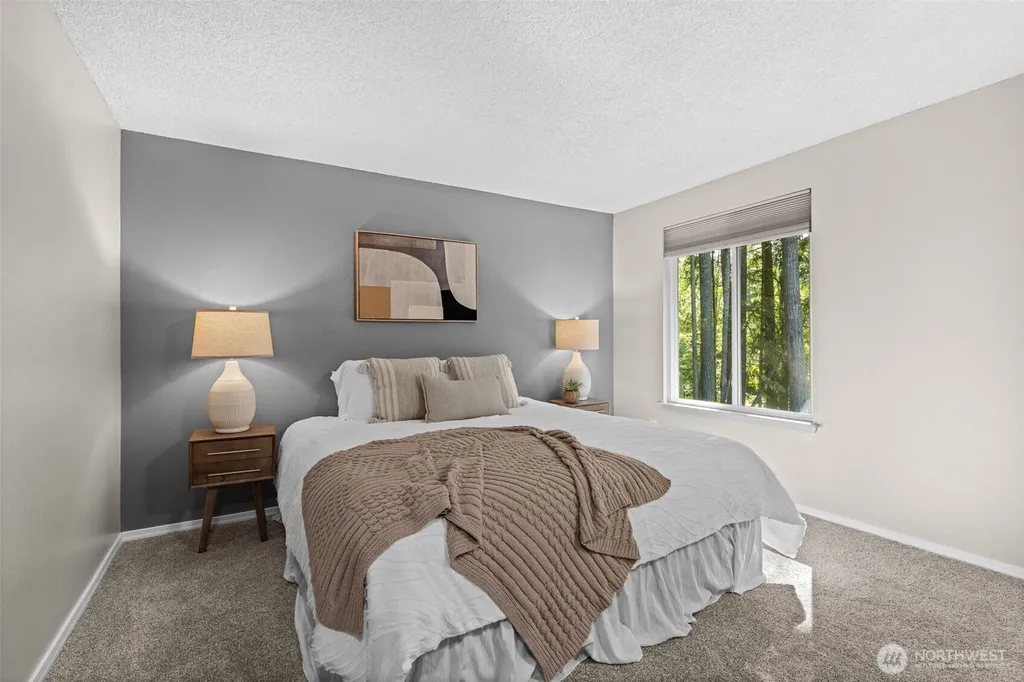 940 Hillandale Drive E Port Orchard WA 98366