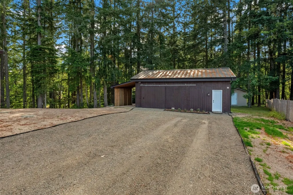 940 Hillandale Drive E Port Orchard WA 98366