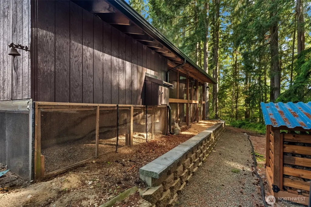 940 Hillandale Drive E Port Orchard WA 98366