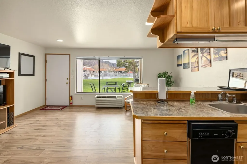 8903 Crescent Bar Road NW Quincy WA 98848