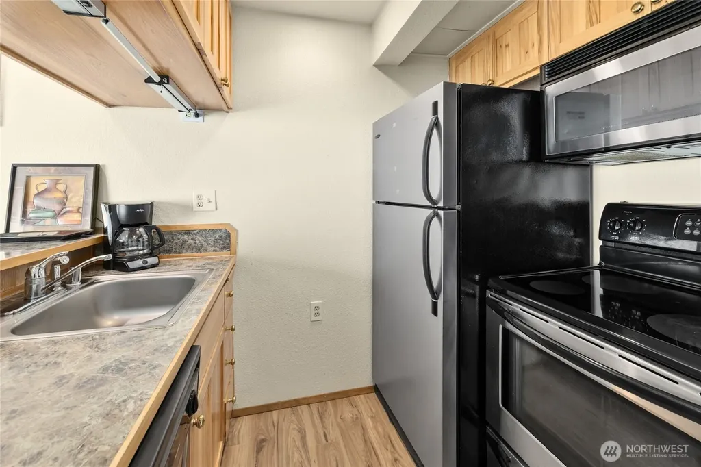 8903 Crescent Bar Road NW Quincy WA 98848