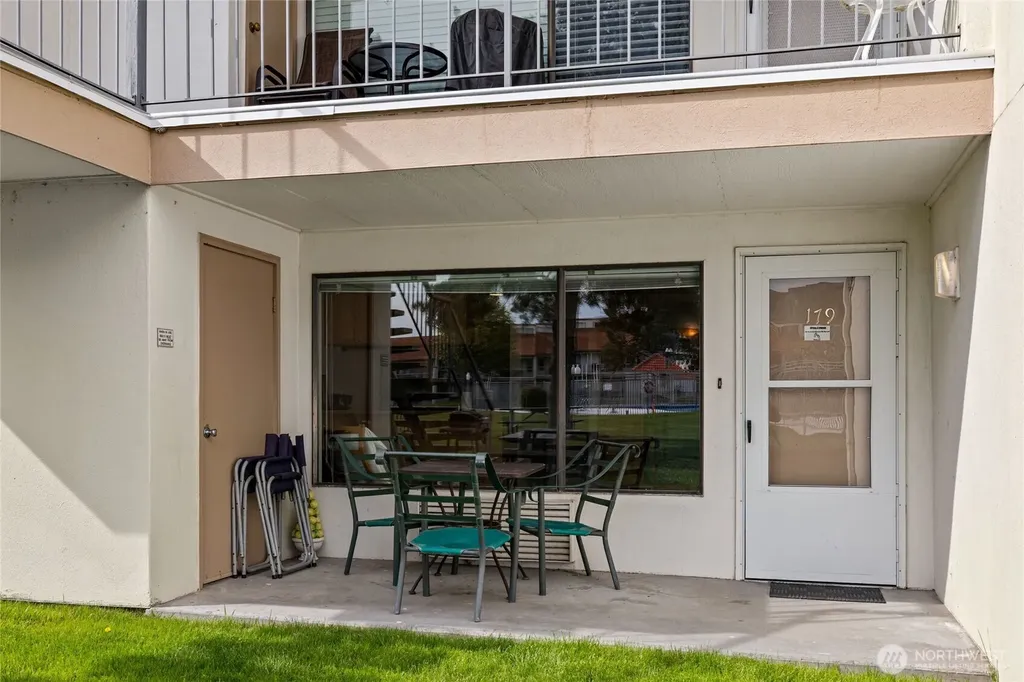 8903 Crescent Bar Road NW Quincy WA 98848