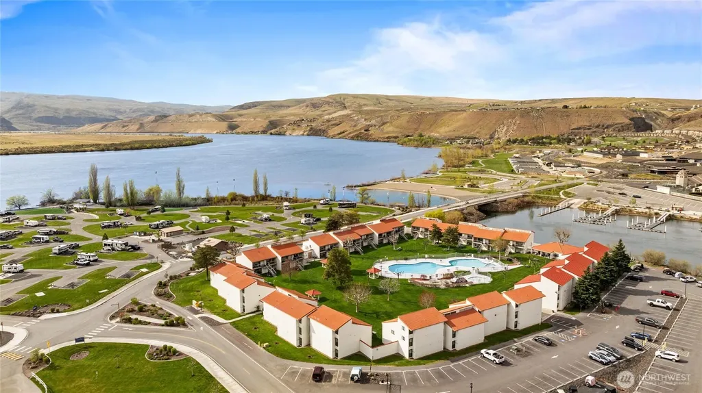 8903 Crescent Bar Road NW Quincy WA 98848