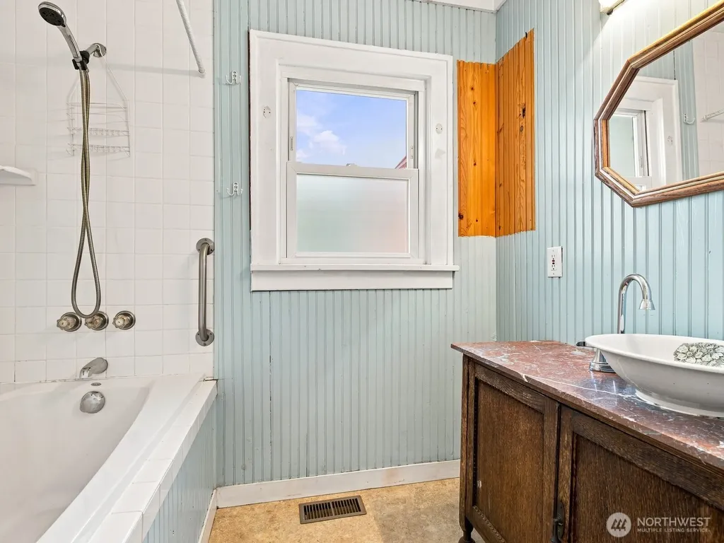 803 S 10th Street Mount Vernon WA 98274