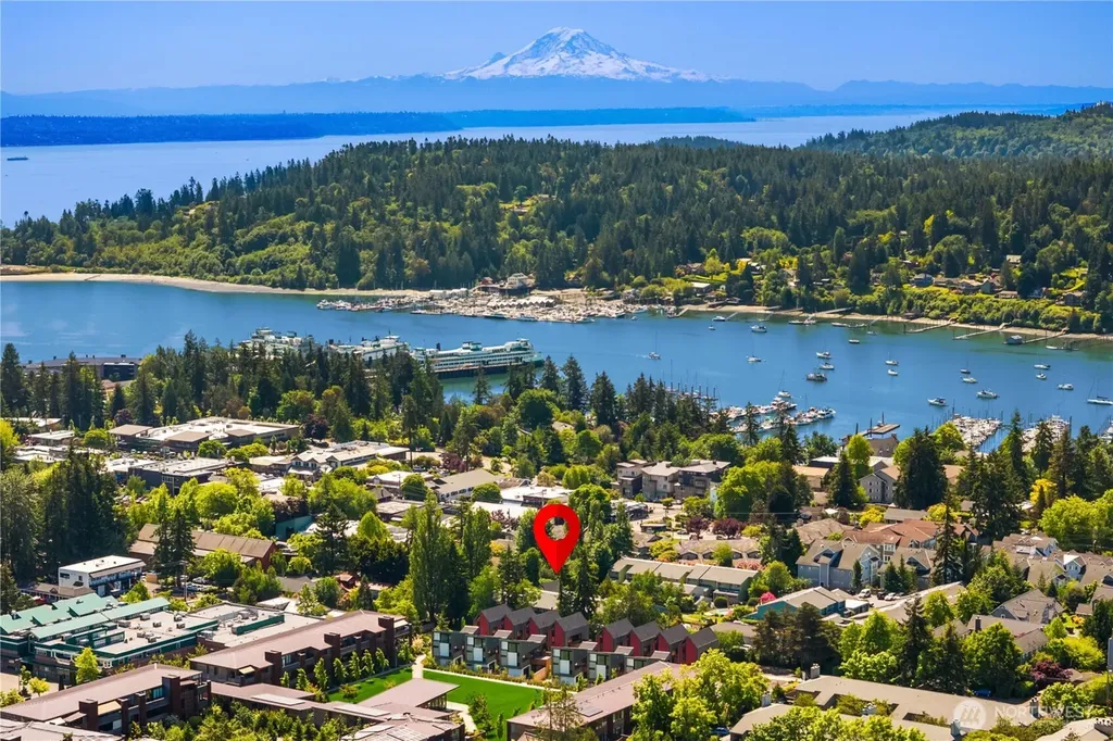 224 Canopy Path NW Bainbridge Island WA 98110