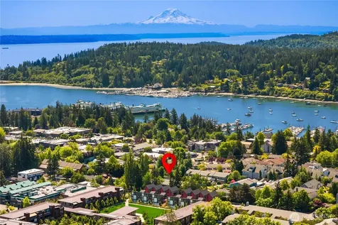 224 Canopy Path NW Bainbridge Island WA 98110