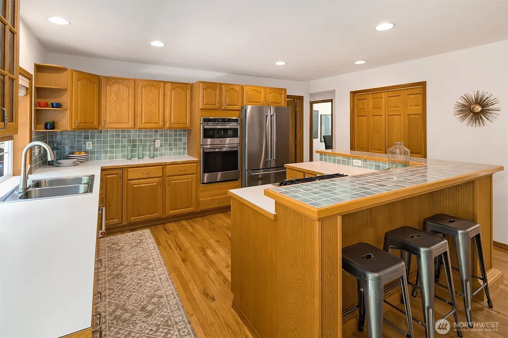 20527 Marine View Drive SW Normandy Park WA 98166