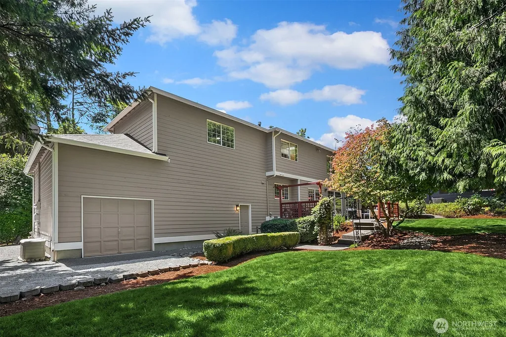 20527 Marine View Drive SW Normandy Park WA 98166
