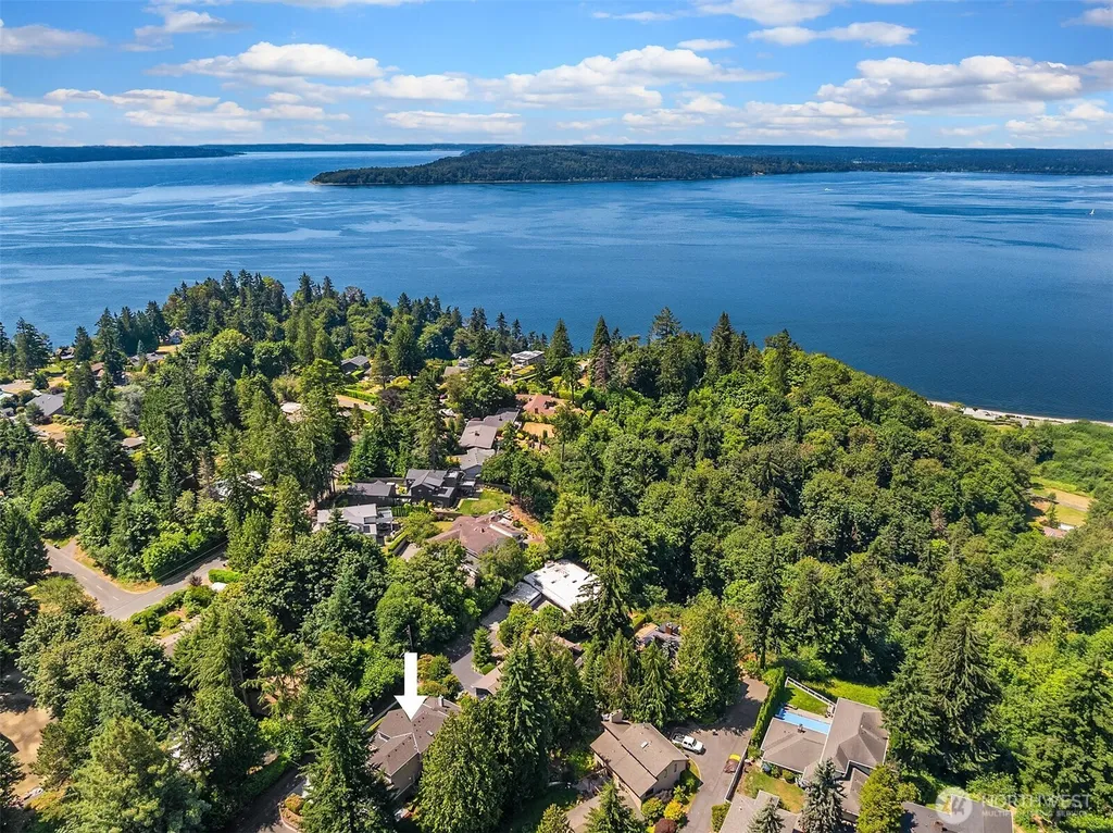 20527 Marine View Drive SW Normandy Park WA 98166