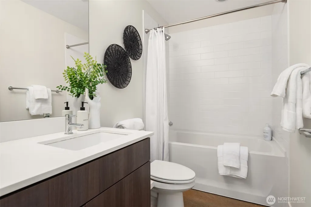 5022 Puget Boulevard SW Seattle WA 98106