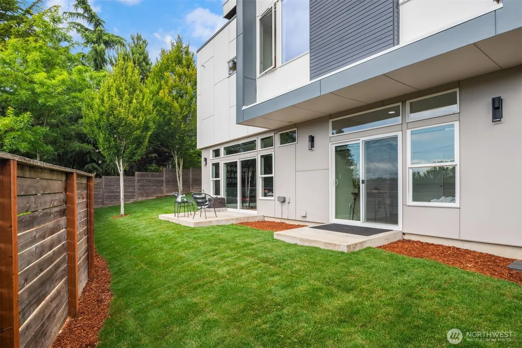5022 Puget Boulevard SW Seattle WA 98106