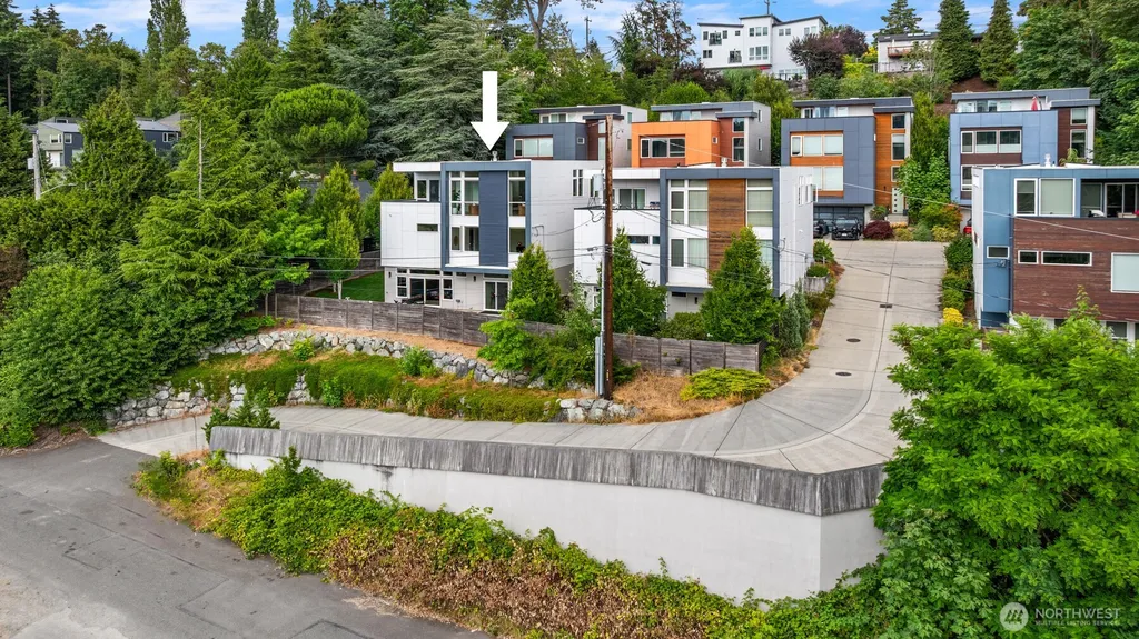 5022 Puget Boulevard SW Seattle WA 98106