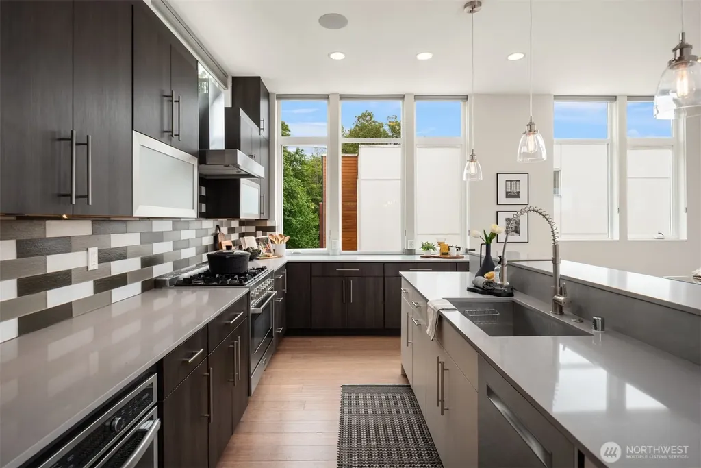 5022 Puget Boulevard SW Seattle WA 98106