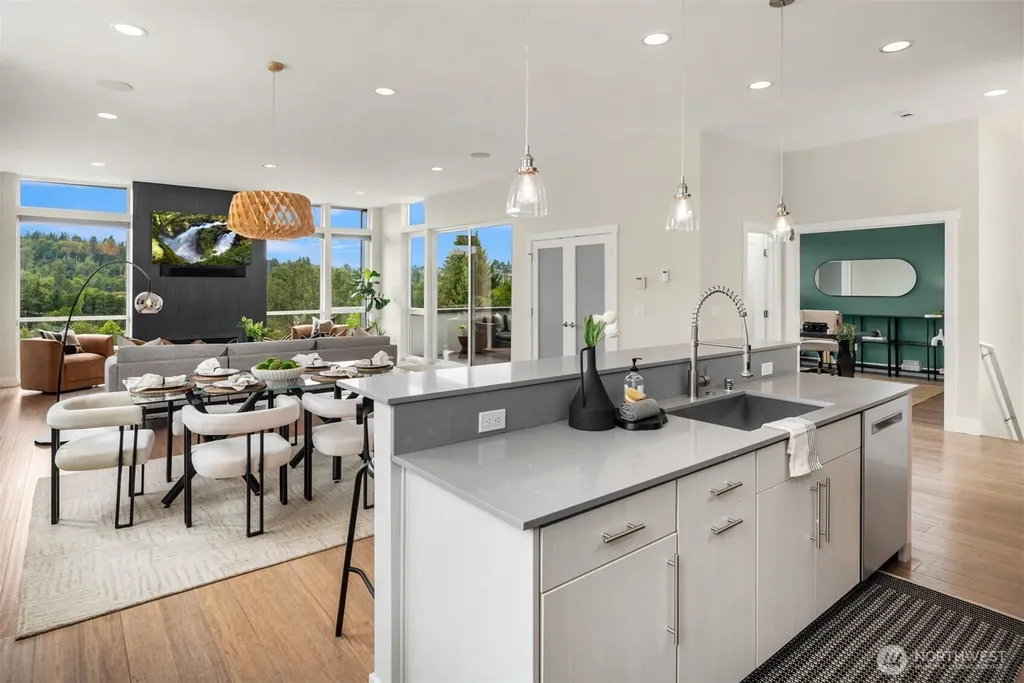 5022 Puget Boulevard SW Seattle WA 98106