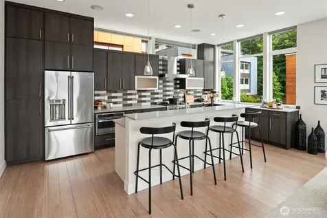 5022 Puget Boulevard SW Seattle WA 98106