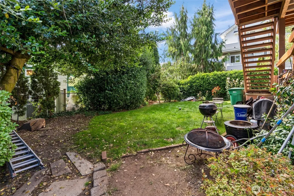 4707 Phinney Avenue N Seattle WA 98103