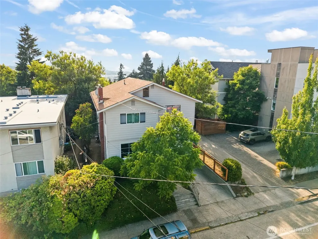 4707 Phinney Avenue N Seattle WA 98103