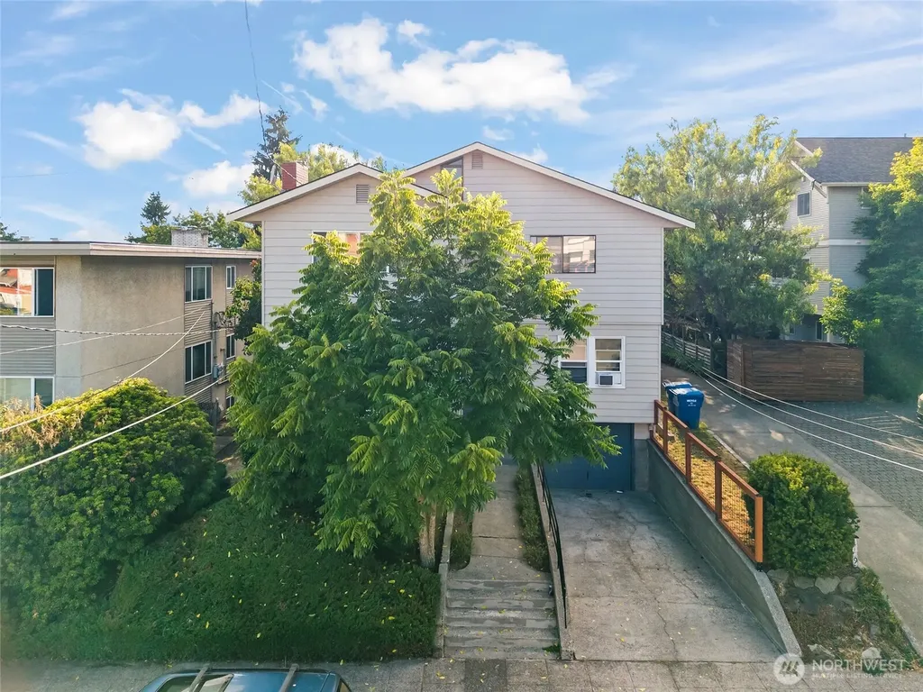4707 Phinney Avenue N Seattle WA 98103