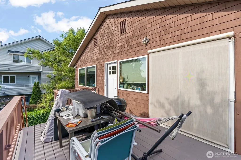 4707 Phinney Avenue N Seattle WA 98103