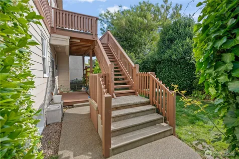 4707 Phinney Avenue N Seattle WA 98103