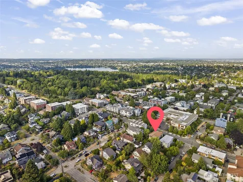 4707 Phinney Avenue N Seattle WA 98103