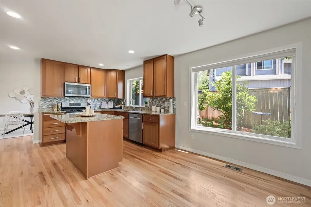 14316 81st Court NE Kirkland WA 98034