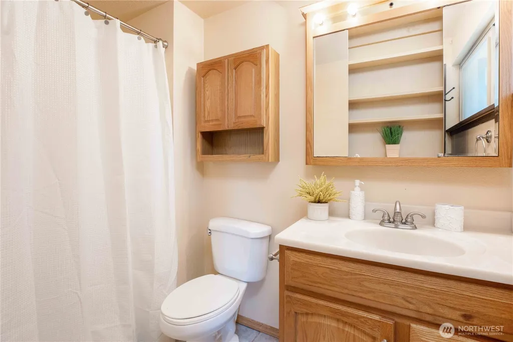5194 Granada Place SE Port Orchard WA 98367