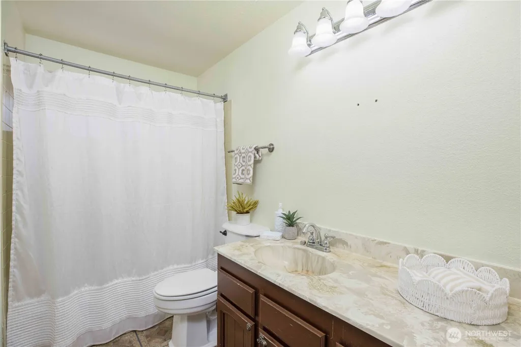 5194 Granada Place SE Port Orchard WA 98367