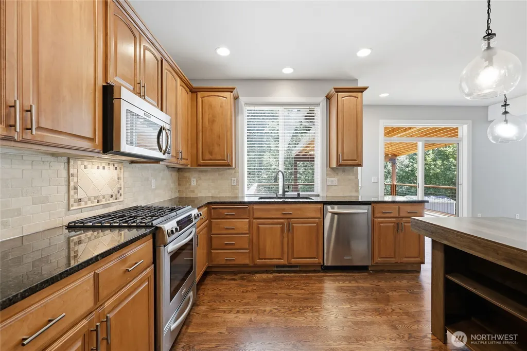 23490 Guinness Place NW Poulsbo WA 98370
