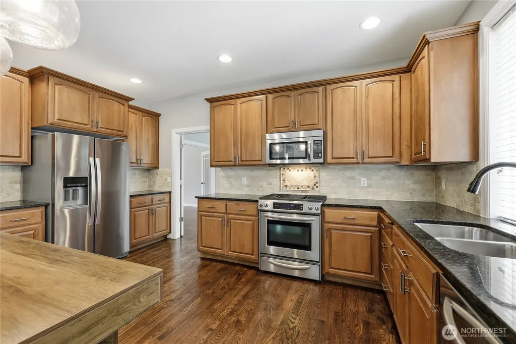 23490 Guinness Place NW Poulsbo WA 98370