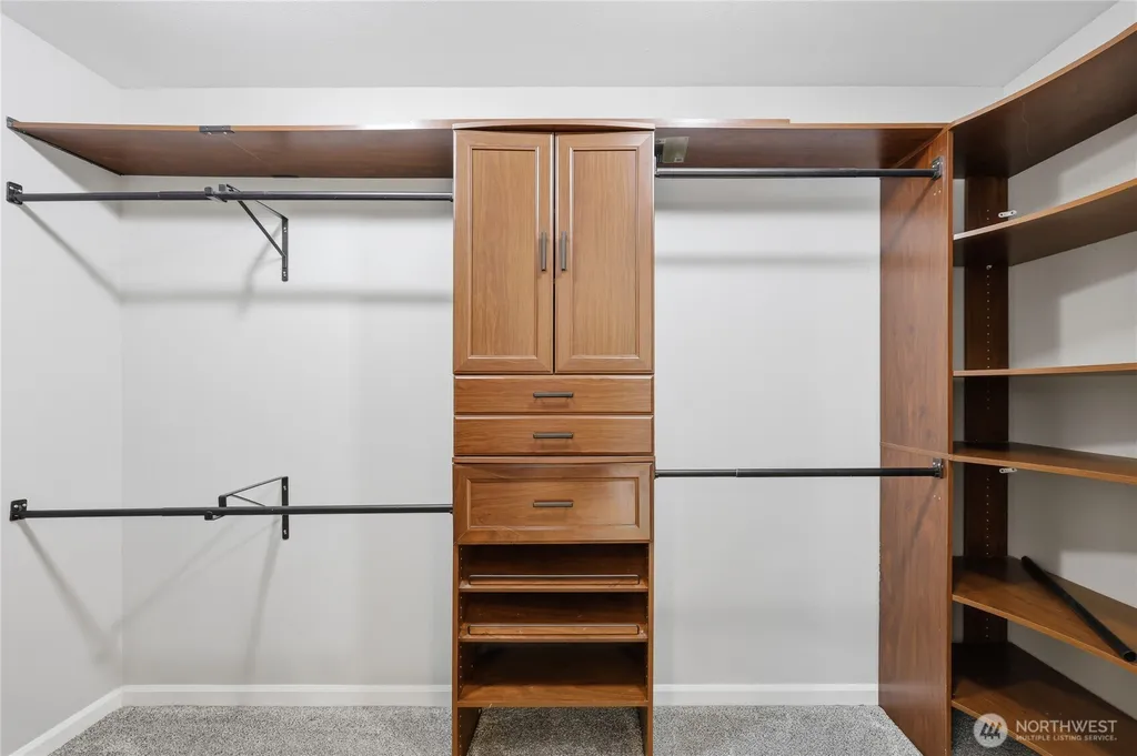 23490 Guinness Place NW Poulsbo WA 98370