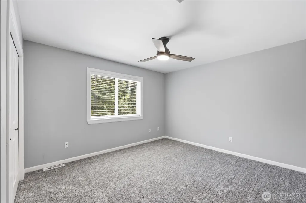 23490 Guinness Place NW Poulsbo WA 98370
