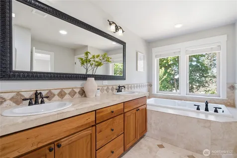 10135 NE 62nd Street Kirkland WA 98033