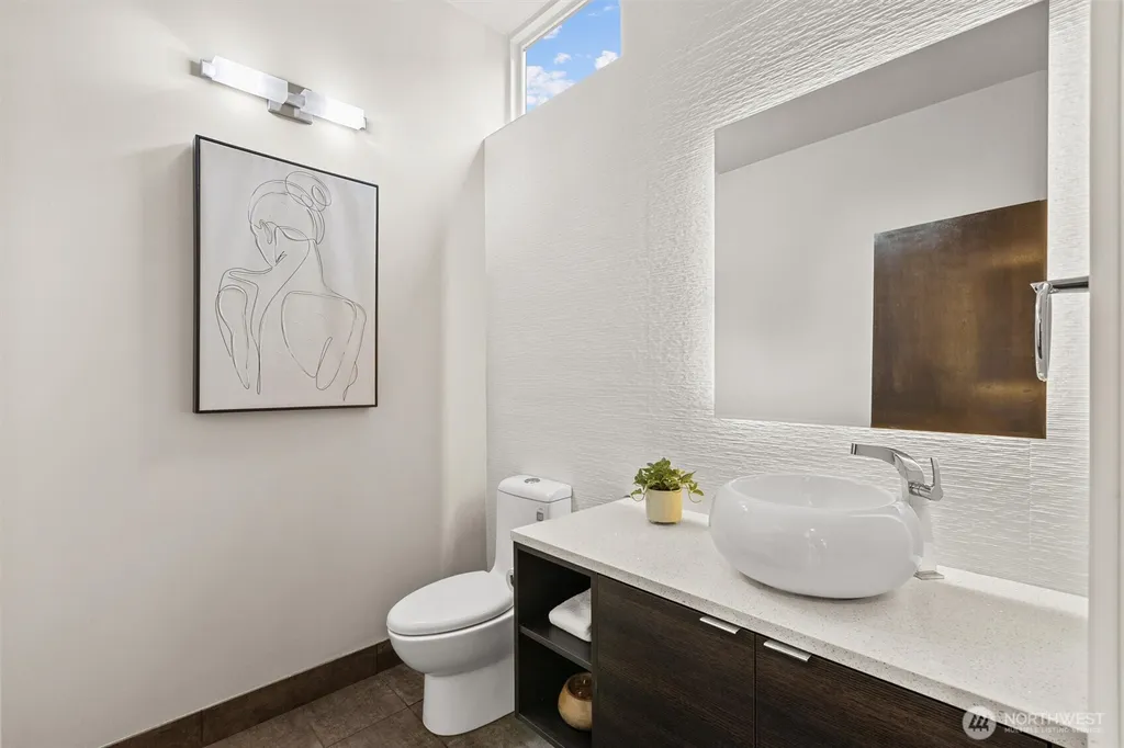 16323 NE 44th Court Redmond WA 98052