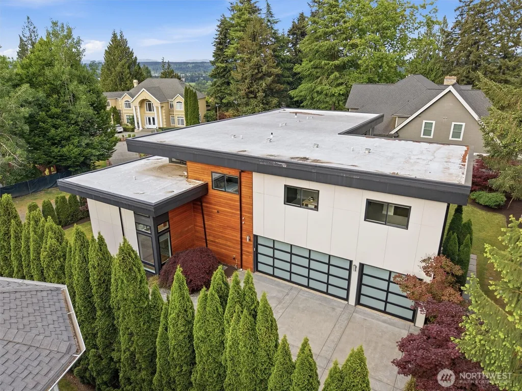 16323 NE 44th Court Redmond WA 98052
