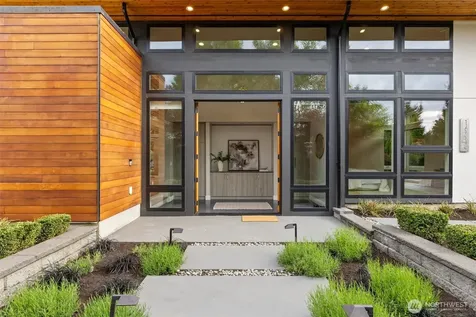 16323 NE 44th Court Redmond WA 98052