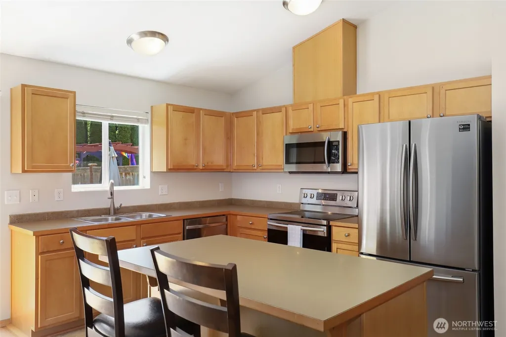 24027 SE 282nd Street Maple Valley WA 98038