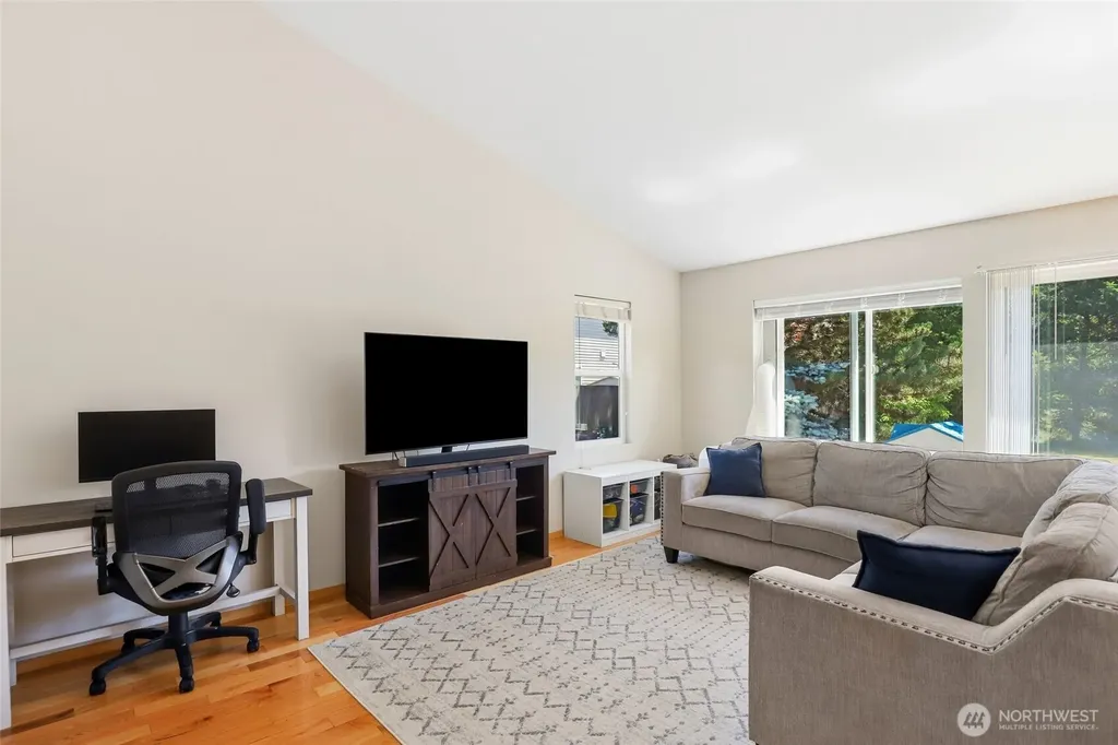 24027 SE 282nd Street Maple Valley WA 98038