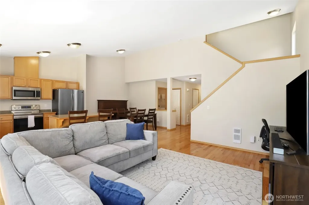 24027 SE 282nd Street Maple Valley WA 98038