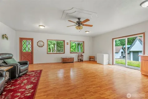 190 Martin Road Silverlake WA 98645