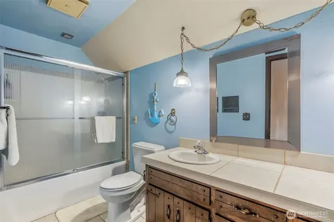 190 Martin Road Silverlake WA 98645
