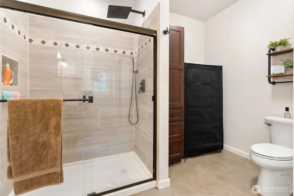 179 Wallace Chehalis WA 98532